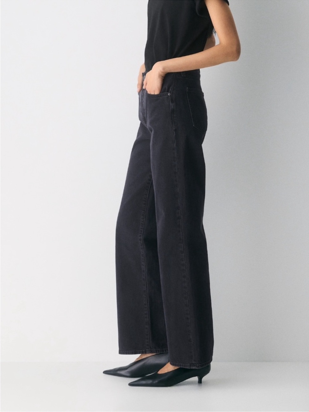Denim Forum The Farrah Hi-Rise Wide Jean Slim Hip Black Wash Denim Aritzia - Picture 2 of 7